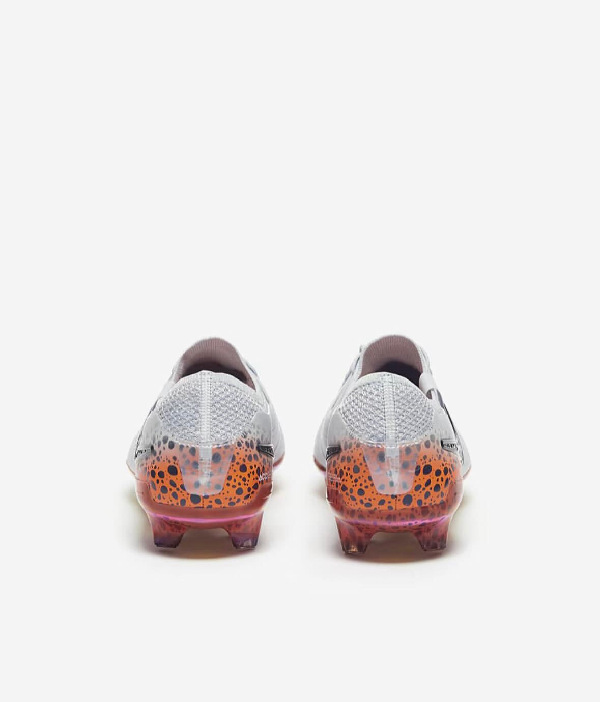 NIKE TEMPO ELITE